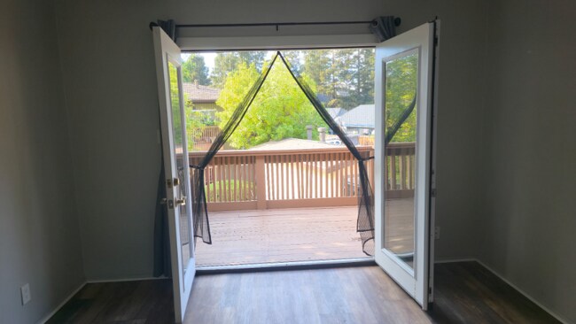 Foto del edificio - 320 Franciscan Ct