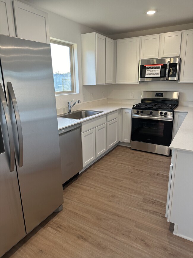 Building Photo - 406 Mdw Acrs Ln