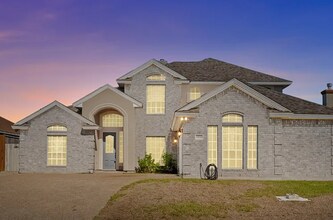 Building Photo - 6530 Picante Dr