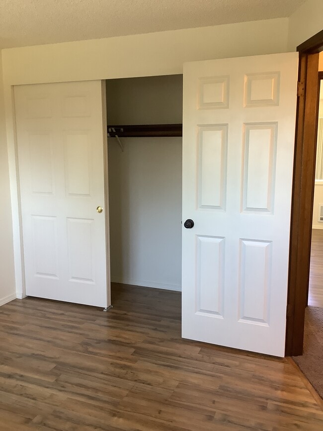 Building Photo - 214 S French Ave