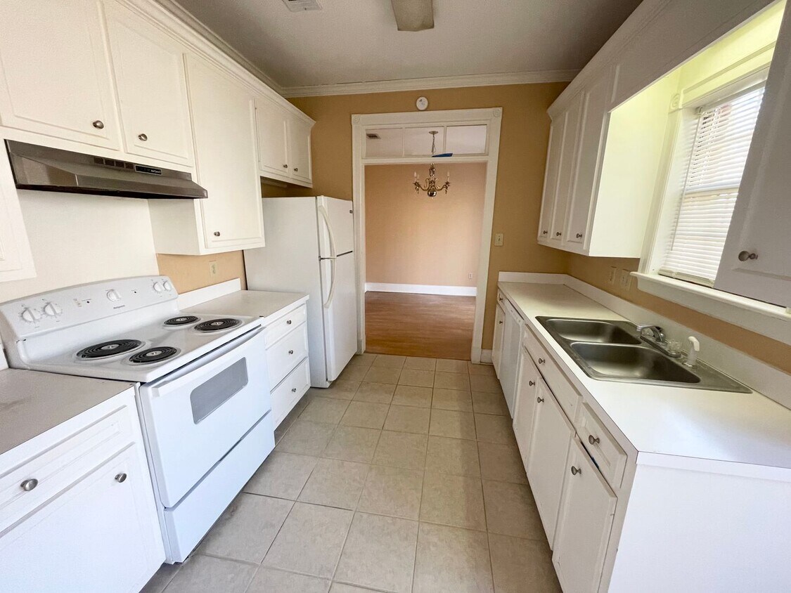Building Photo - 3/2 for Rent in Ridgeland!