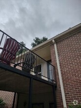 Building Photo - 5516 Lakeshore Dr