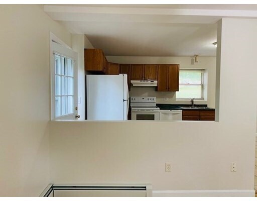 Foto del edificio - 110A Thatcher Rd