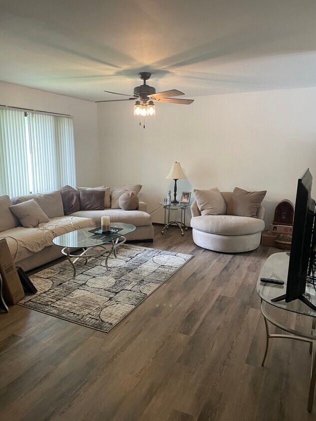 Foto principal - 7110 Park Shores Ct