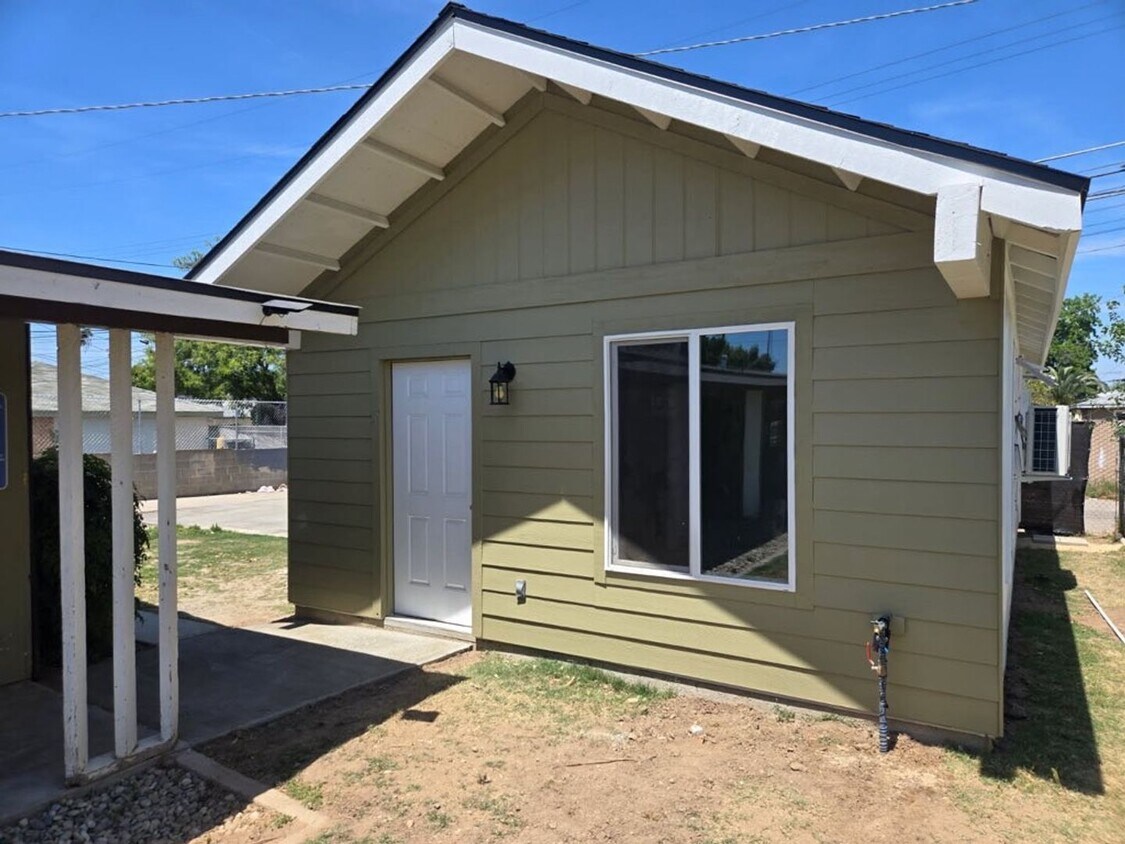 Foto principal - 3421 E McKinley Ave