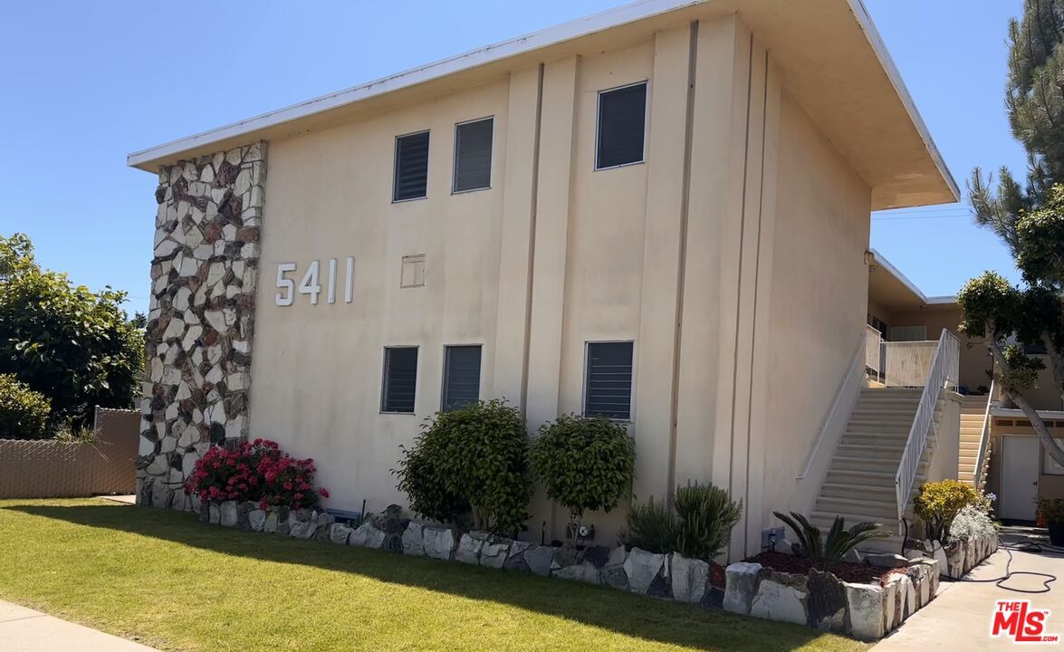 Primary Photo - 5411 S Centinela Ave
