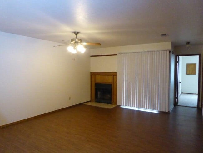 Building Photo - 4008 NW Ozmun Ave