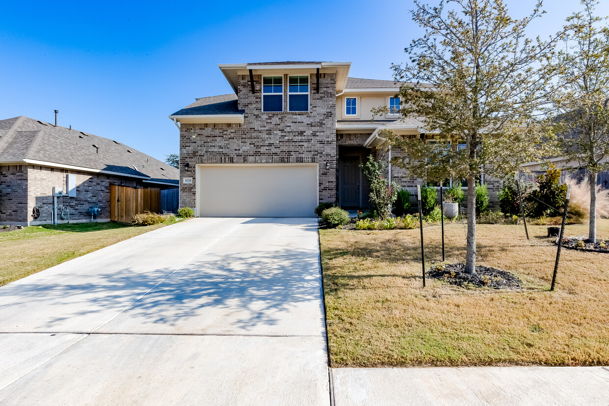 Foto principal - 4329 Mayfield Ranch Blvd