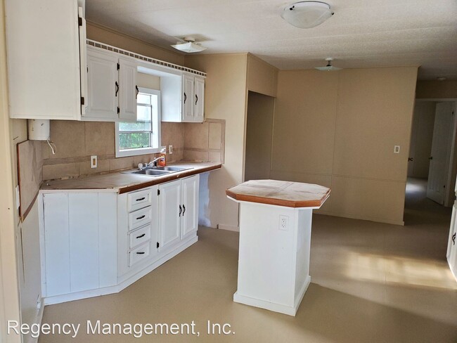 Building Photo - 6093 Andrews Ave