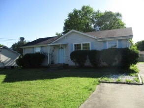 Building Photo - 917 Ryan Dr