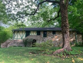 Building Photo - 1865 Oak Grove Rd NE