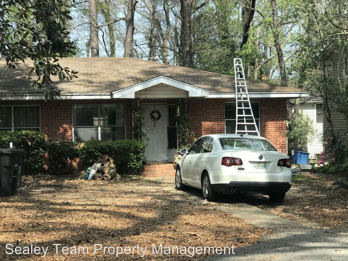 Primary Photo - 1208 Alachua Ave