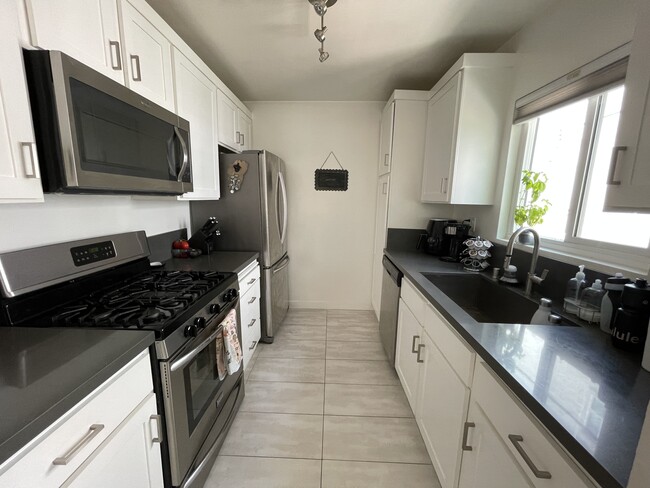 1 bedroom #102 galley kitchen - 740 N Orlando