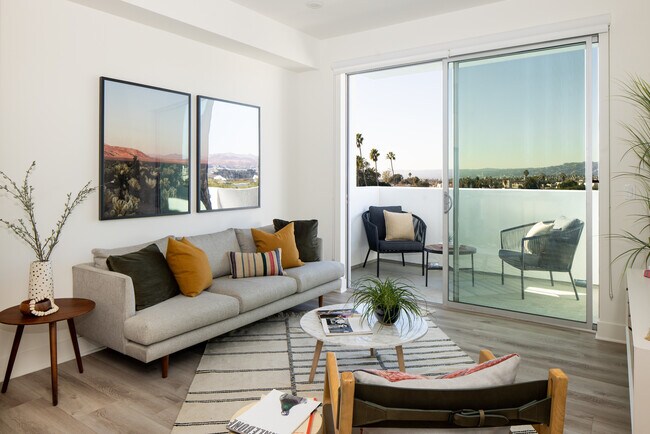 Foto del edificio - The Hummingbird LA - Brand New