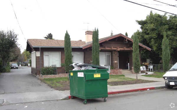 Foto del edificio - 355 S Willard Ave