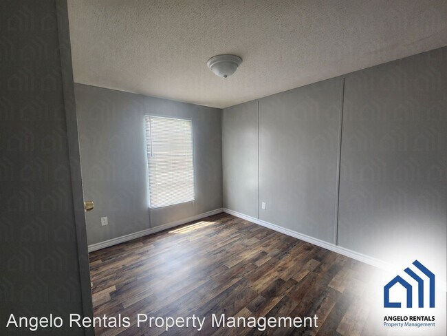 Building Photo - 3 br, 2 bath House - 3300 Voight Blvd Lot #81