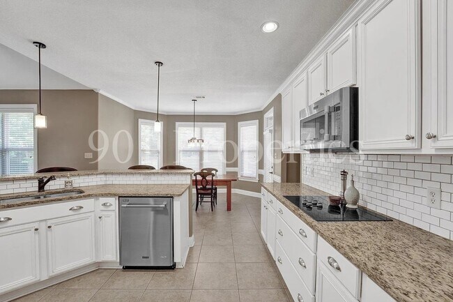 Foto del edificio - 5967 Carters Bluff Dr