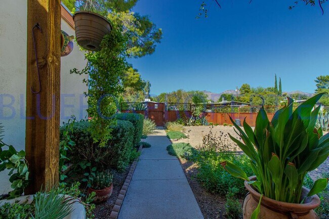 Foto del edificio - 5130 E Patricia St