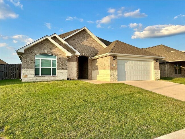 Foto del edificio - 941 Sundance Ln