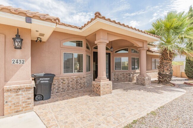 Foto del edificio - Beautiful & Spacious 4 Bed 3 Bath - 1/2 Of...