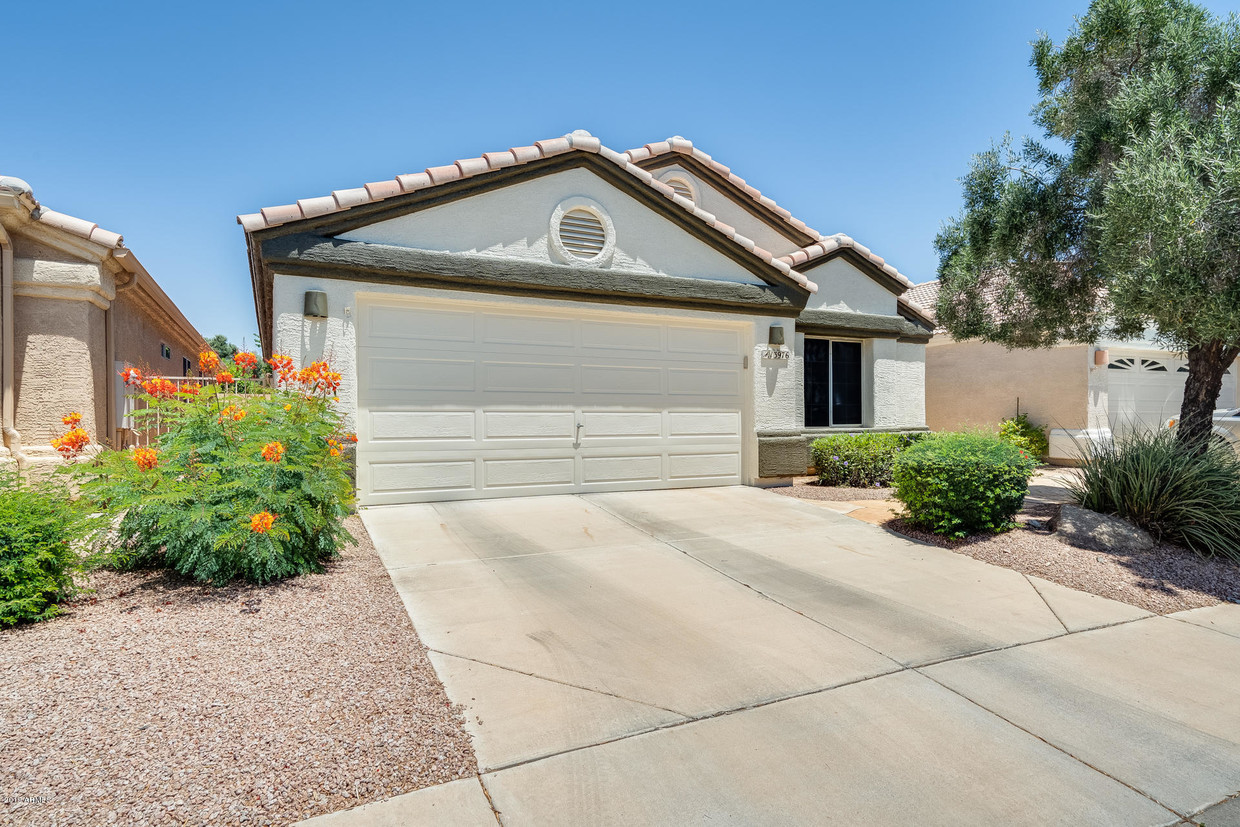 Primary Photo - 13976 W Paiute Trail