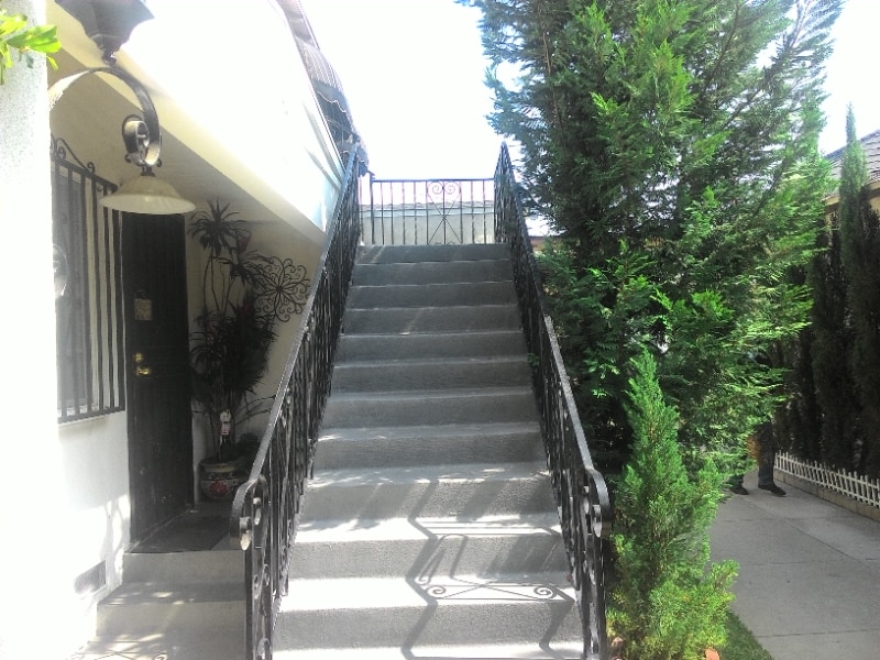 Photo - 2471 Belgrave Ave