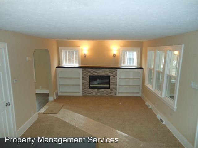 Foto del edificio - 3 br, 1 bath House - 216 N Victoria St