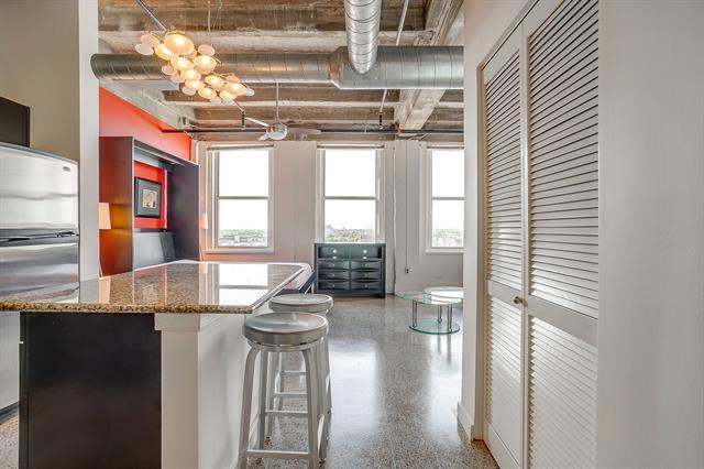 Foto del edificio - 221 W Lancaster Ave