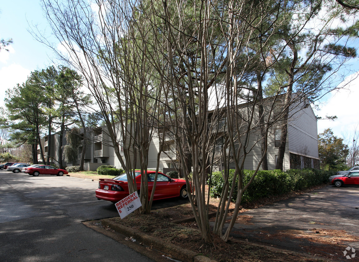 Building Photo - Poplar Pines Apartments West