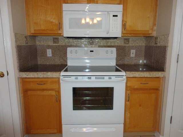 Foto del edificio - 12911 Parkington Dr