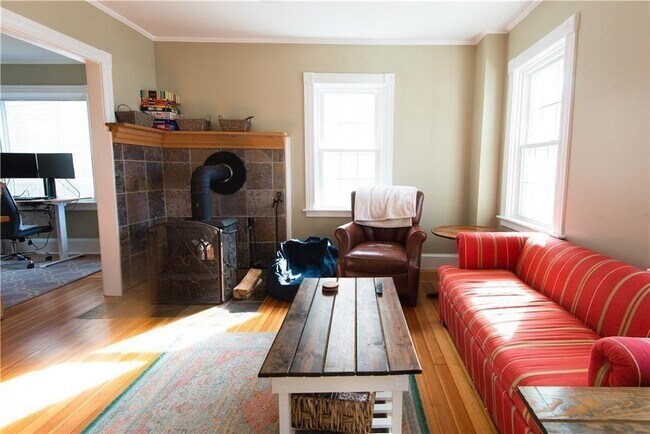 Foto del edificio - 21 Congdon Ave