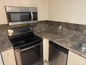Building Photo - 4235 N University Dr