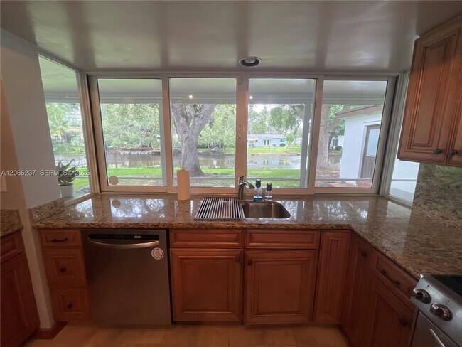 Foto del edificio - 9301 SW 54th St