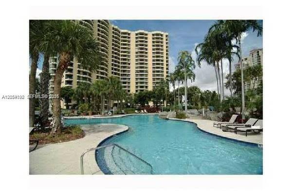 Foto del edificio - 3300 NE 191st St