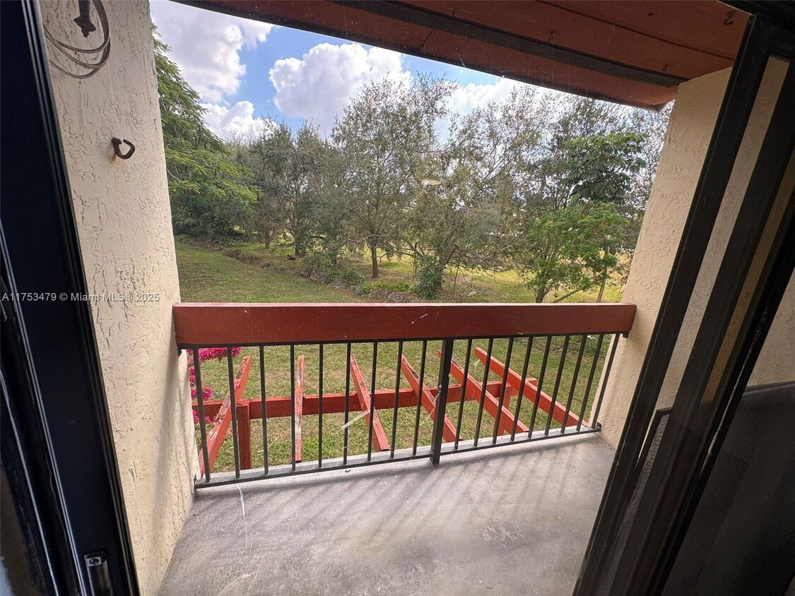 Foto principal - 8650 SW 149th Ave