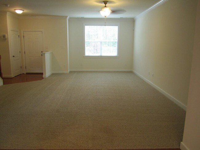 Building Photo - 3 br, 2.5 bath House - 411 Quarterpath Road