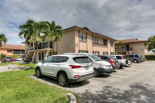 Building Photo - 2500 W 67th Pl