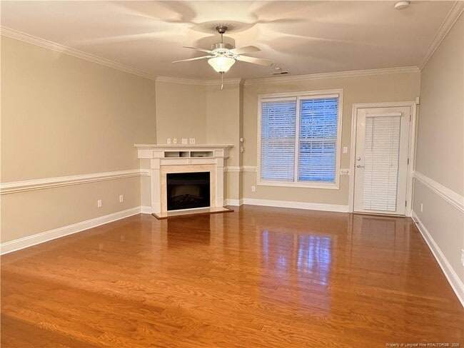 Foto del edificio - 210 Fountainhead Ln