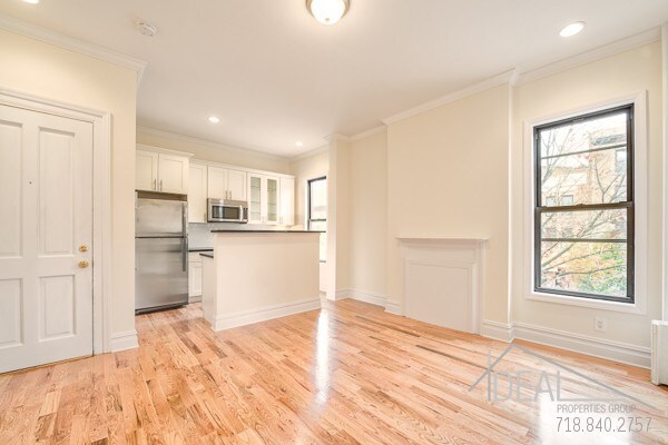 Foto principal - 624 Vanderbilt Ave