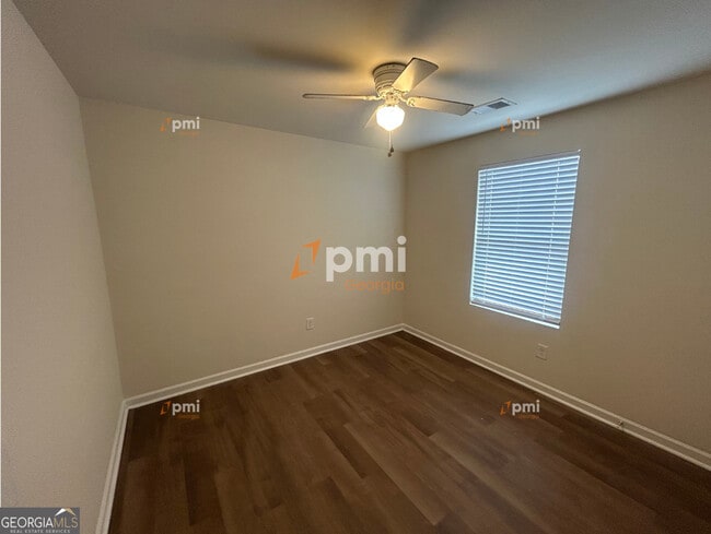 Foto del edificio - 156 Sourwood Ln