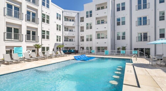 Interior Photo - The Cosmopolitan Corpus Christi