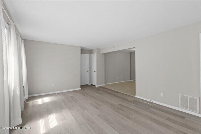 Foto del edificio - 601 Mistletoe Ave