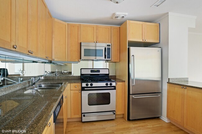 Foto del edificio - 6102 N Sheridan Rd