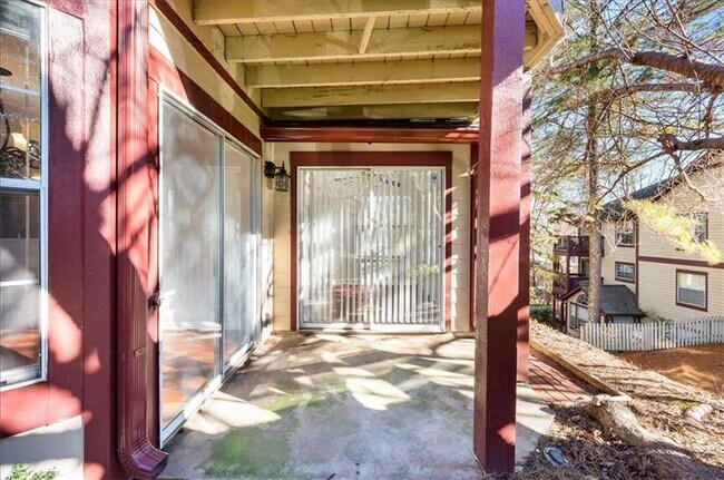 Building Photo - 608 Cypress Pointe St
