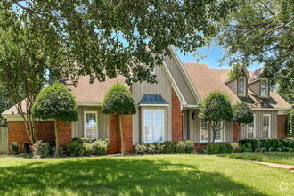 Building Photo - 1825 Pecan Ridge N