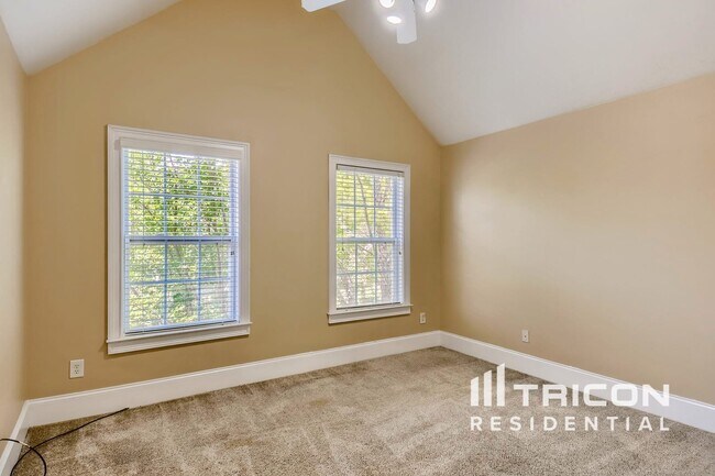 Building Photo - 434 Grandiflora Dr