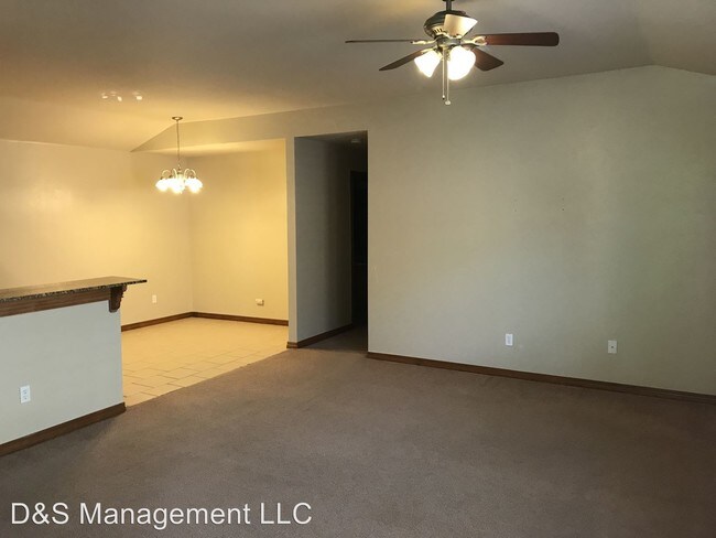 Building Photo - 3 br, 2 bath House - 11010 SW 5th