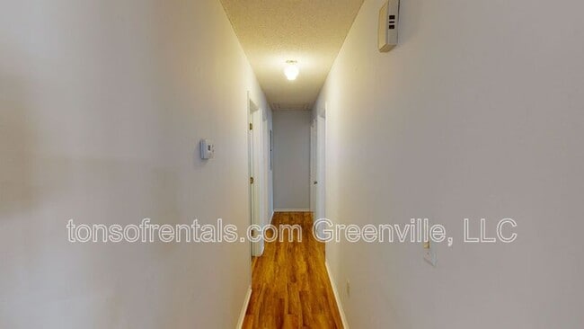 Building Photo - 4 Pine Burr Ct