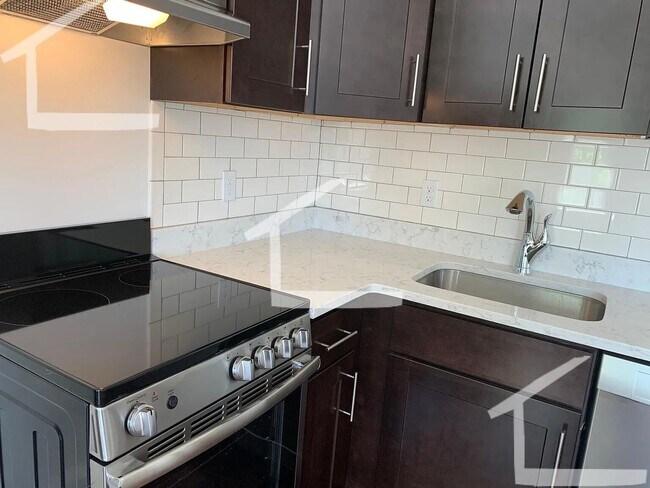 Building Photo - 9/1 No Fee! Renovated Porter Sq 3BR/2BA w/...