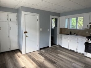 Building Photo - 63 Whitman St